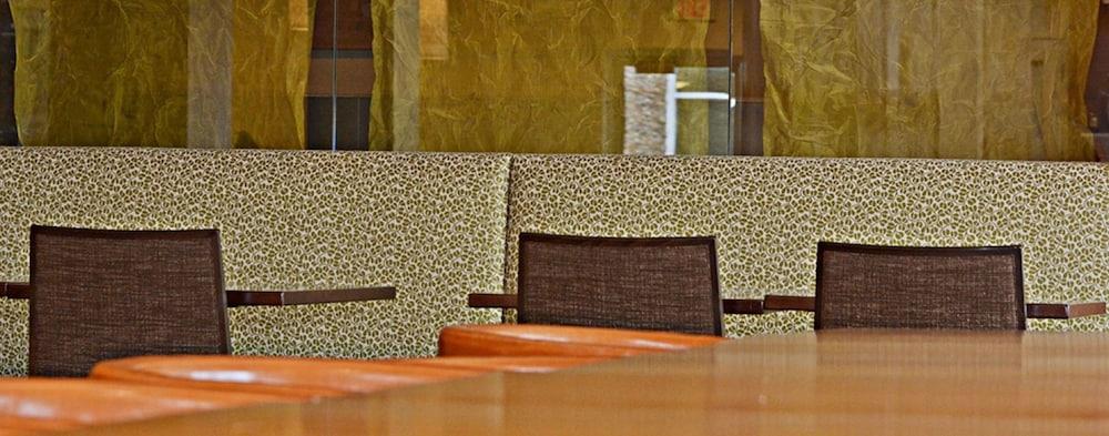 Hilton Garden Inn Auburn Ngoại thất bức ảnh