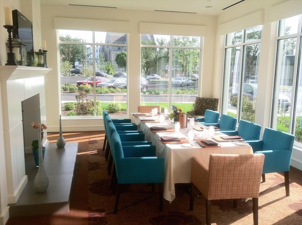 Hilton Garden Inn Auburn Ngoại thất bức ảnh