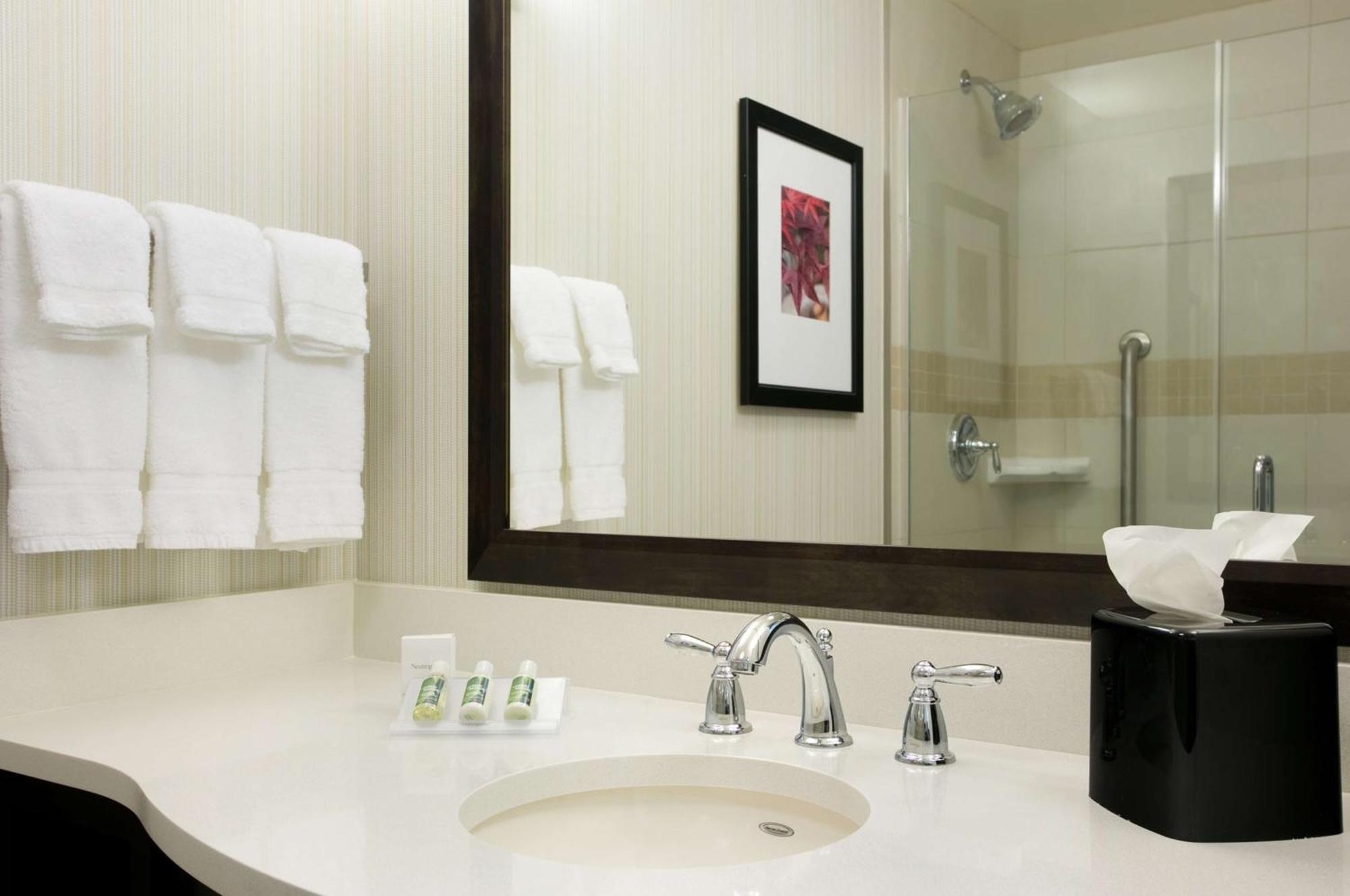 Hilton Garden Inn Auburn Ngoại thất bức ảnh