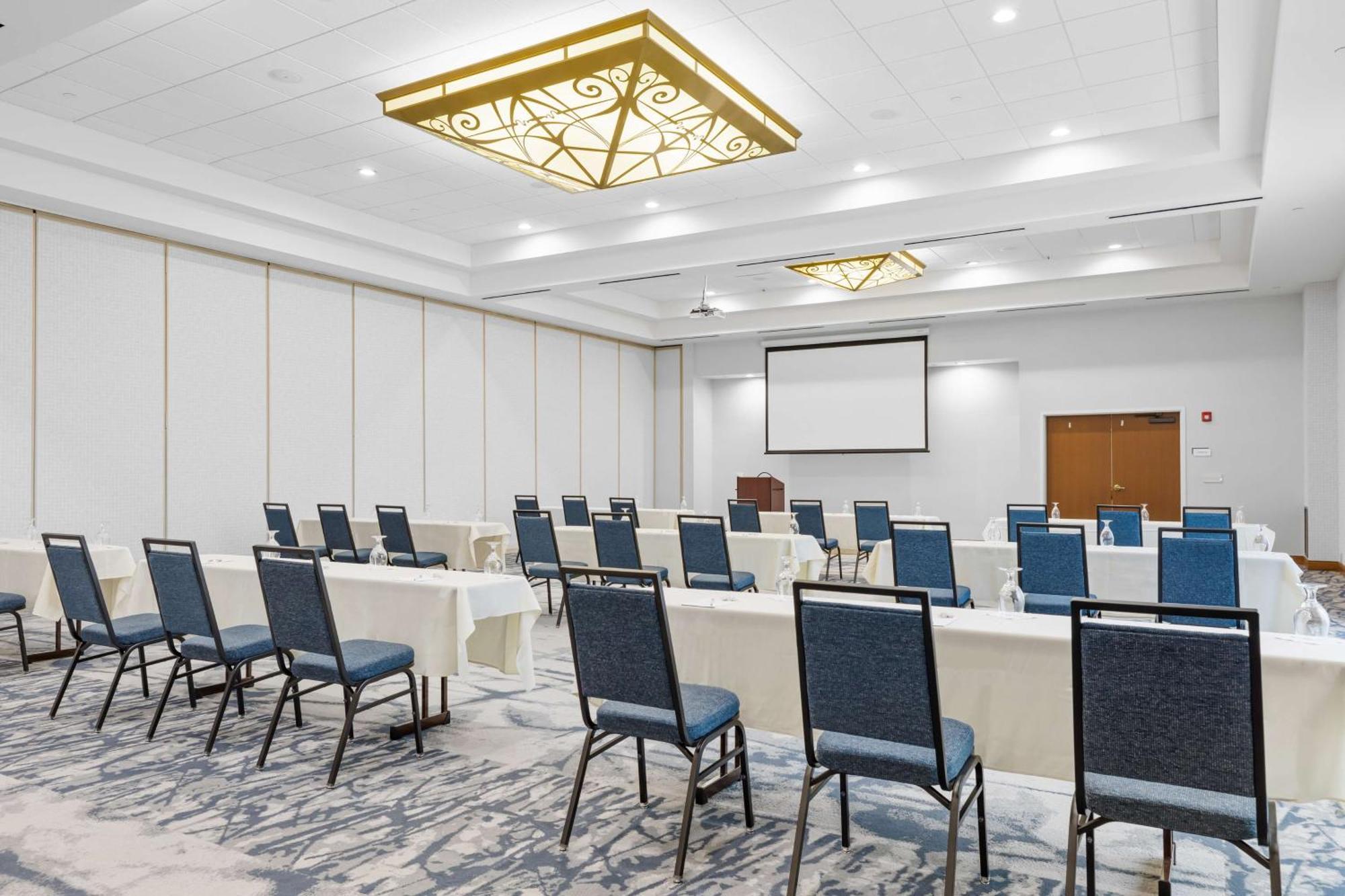 Hilton Garden Inn Auburn Ngoại thất bức ảnh