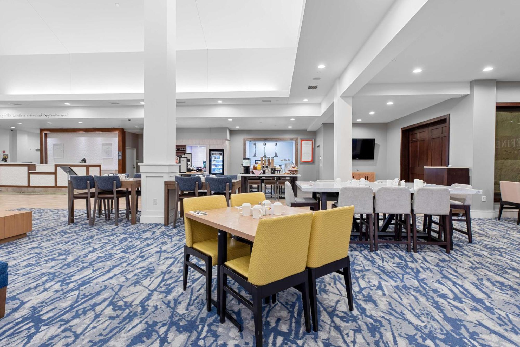 Hilton Garden Inn Auburn Ngoại thất bức ảnh