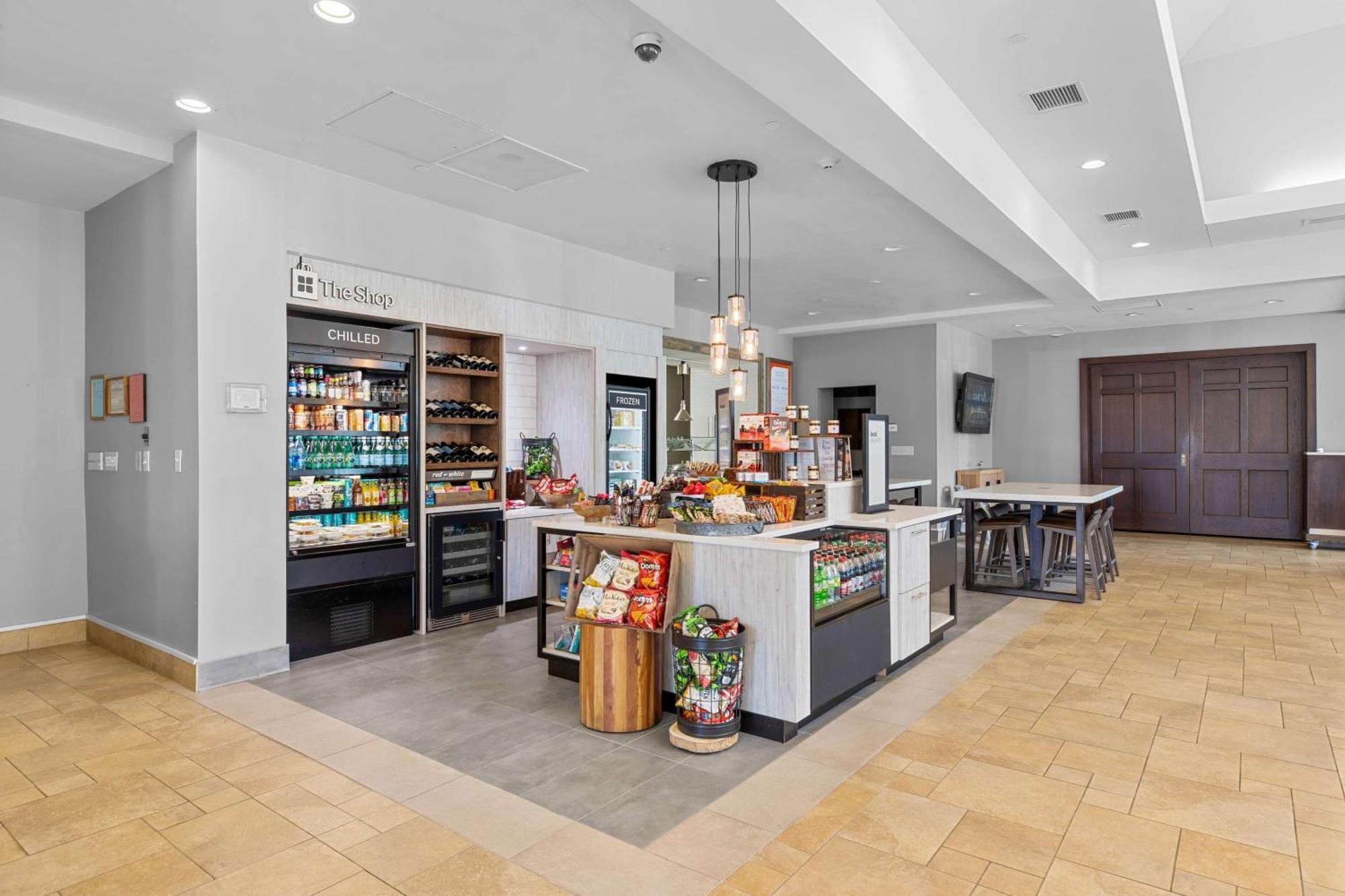 Hilton Garden Inn Auburn Ngoại thất bức ảnh