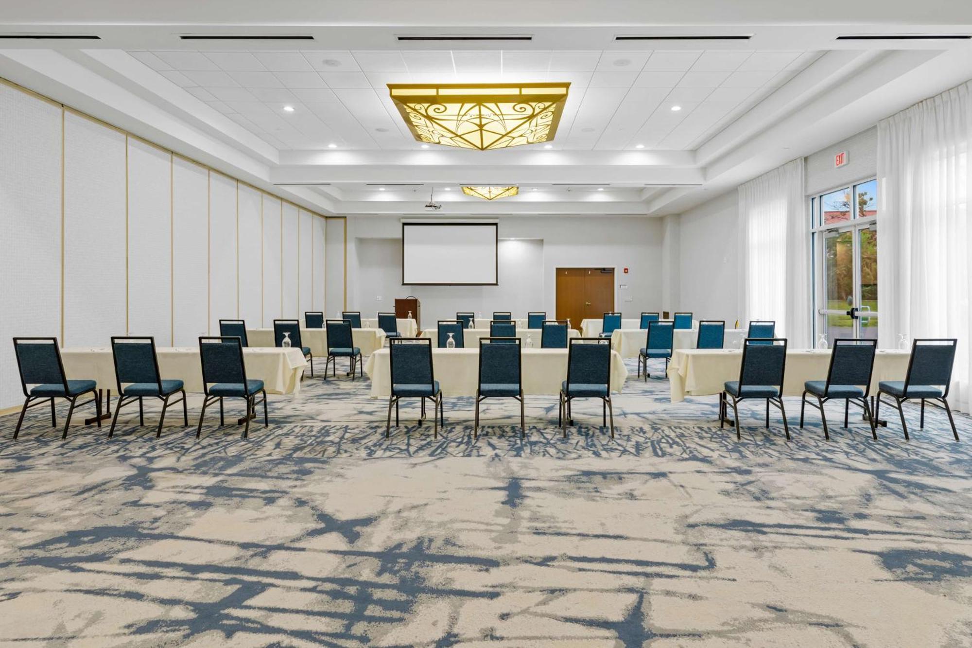 Hilton Garden Inn Auburn Ngoại thất bức ảnh