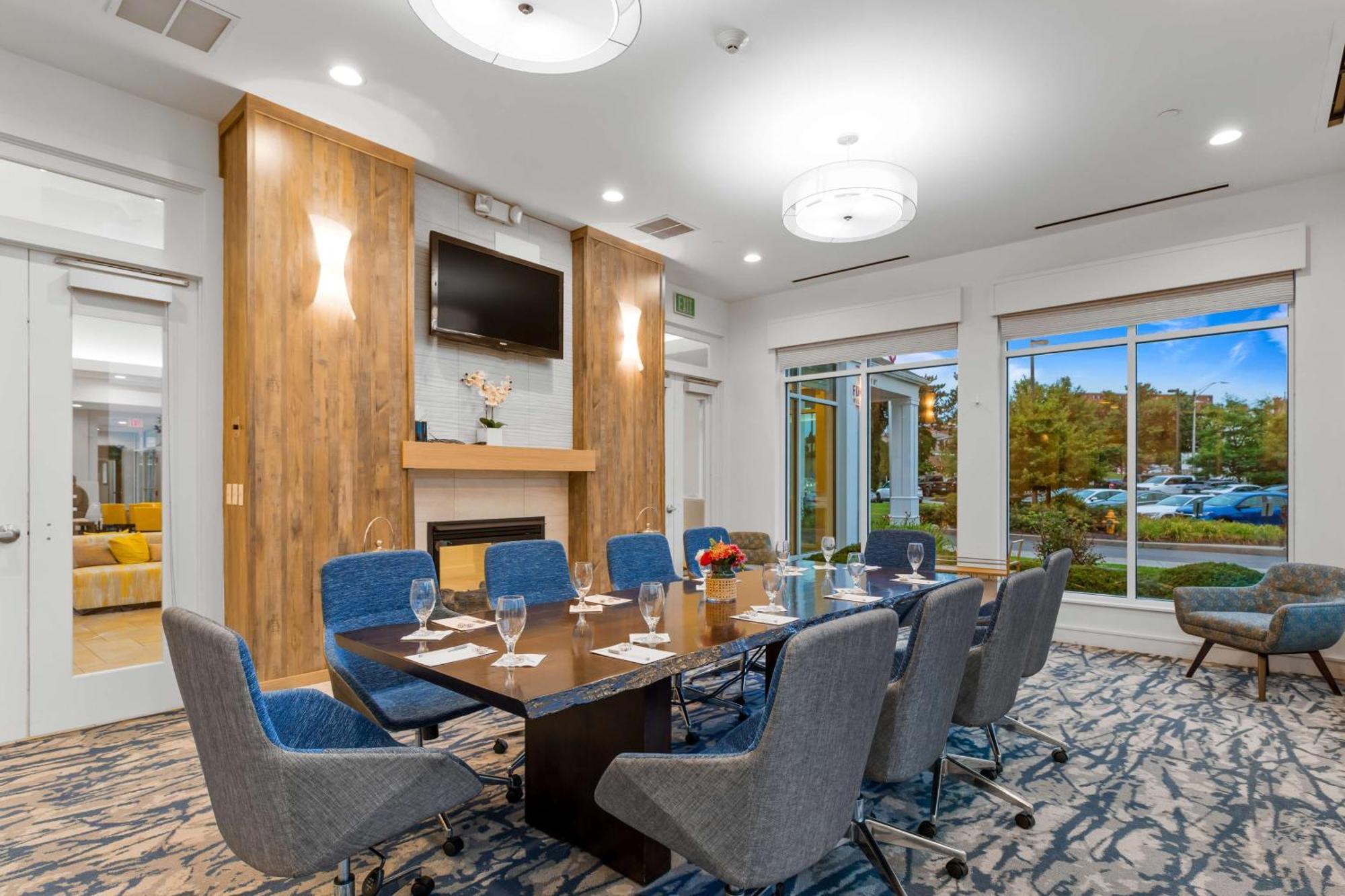 Hilton Garden Inn Auburn Ngoại thất bức ảnh