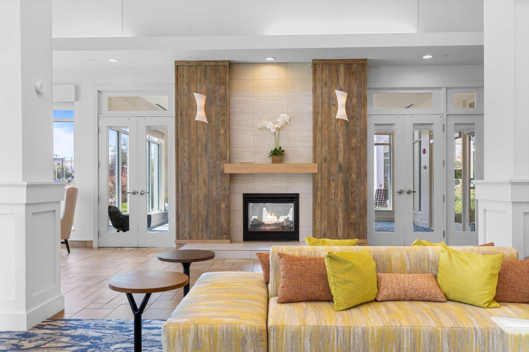 Hilton Garden Inn Auburn Ngoại thất bức ảnh