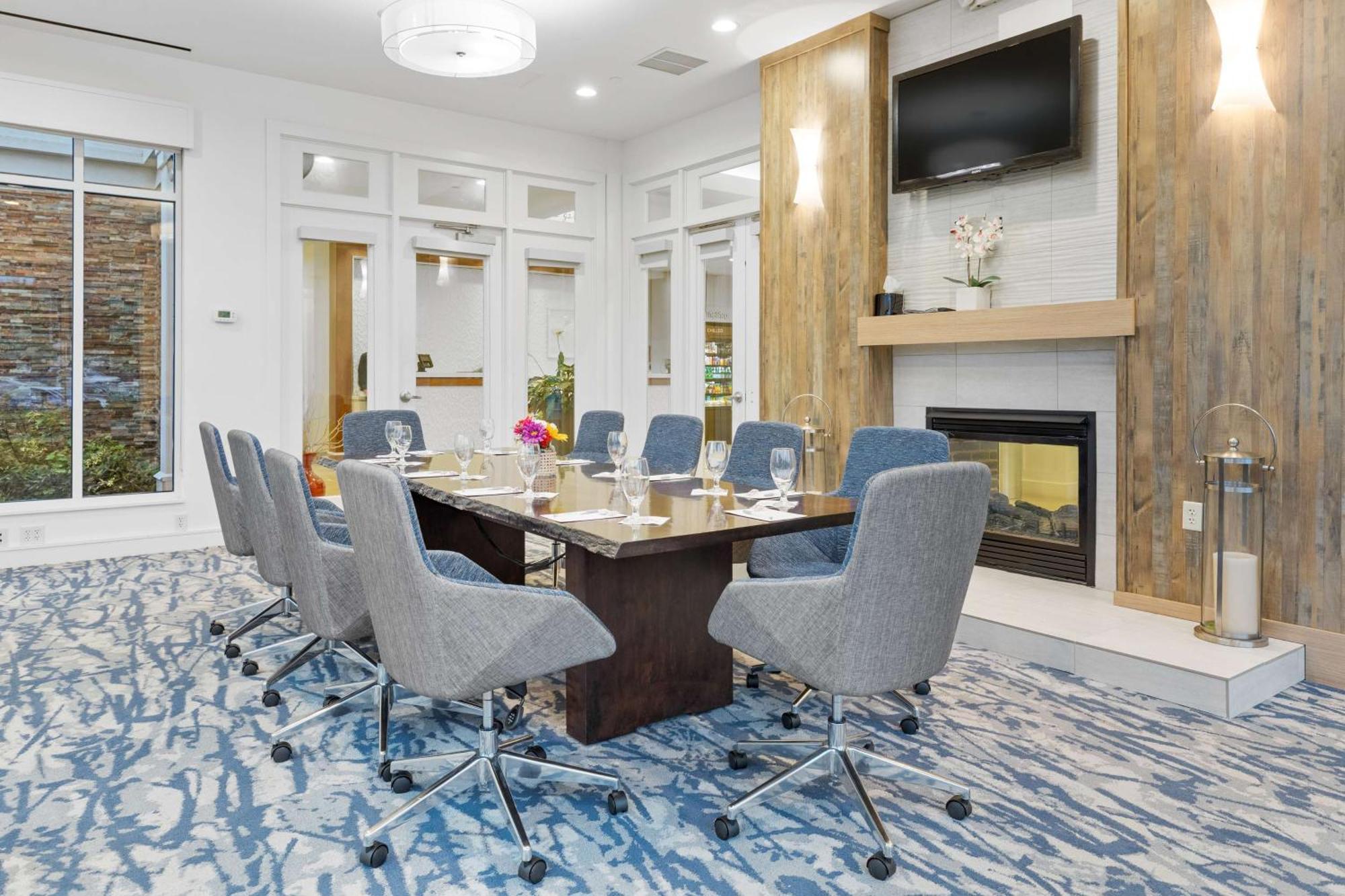 Hilton Garden Inn Auburn Ngoại thất bức ảnh